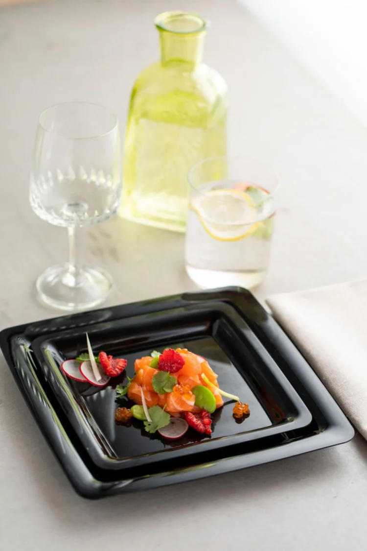  Reusable Square plate PP black 23x23cm 